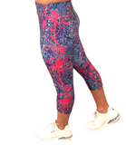 WOMAN WEARING BLUE TIE-DYE CAPRIS