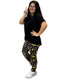 WOMAN WEARING EXTRA PLUS BOWLING LEGGINGS