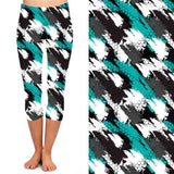 WOMAN WEARING ONE SIZE TEAL AND GRAY LEGGING CAPRIS