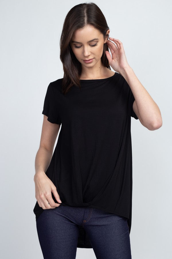 WOMAN WEARING A BLACK HI-LO SHIRT