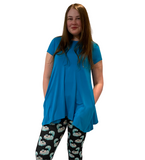 WOMAN WEARING EXTRA CURVY CHESHIRE LEGGINGS