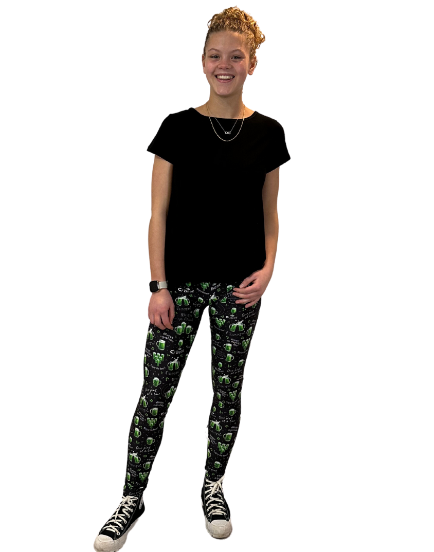 WOMAN WEARING ST. PADDY'S LEGGINGS