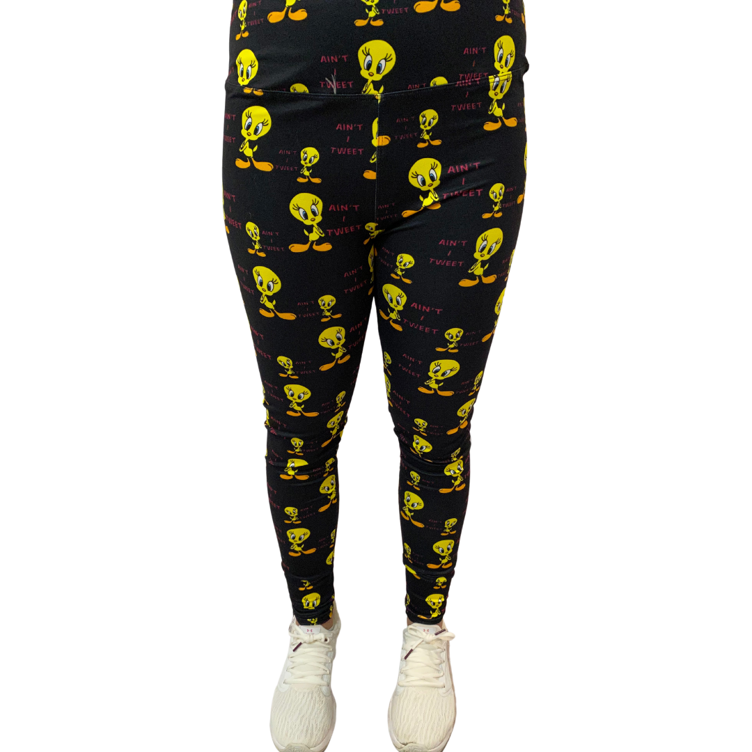 WOMAN WEARING BUGS BUNNY LEGGINGS