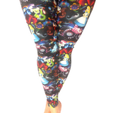 WOMAN WEARING EXTRA PLUS ALICE IN WONDERLAND LEGGINGS