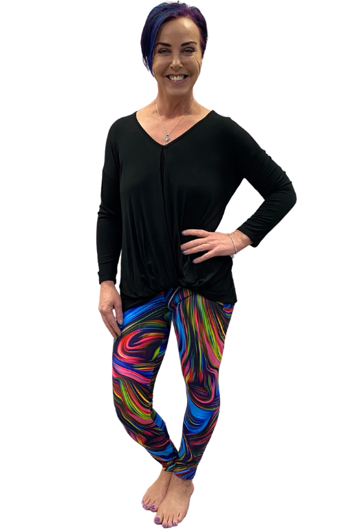 Woman wearing one size leggings with pockets
