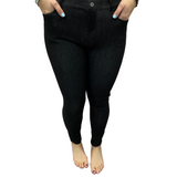 Woman wearing black jeggings with pockets