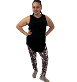 WOMAN WEARING EXTRA CURVY SHANIA LEGGINGS