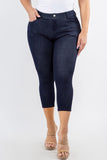 WOMAN WEARING PLUS SIZE NAVY JEGGING CAPRIS