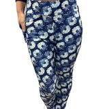 Woman wearing navy patterned leggings with pockets