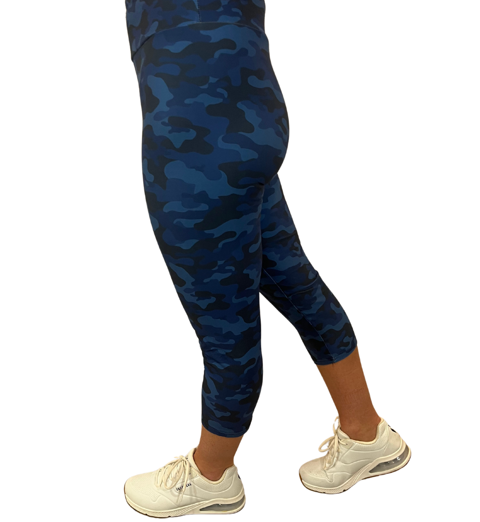 ONE SIZE BLACK AND BLUE CAMOUFLAGE YOGA BAND LEGGING CAPRIS – Luv 21  Leggings & Apparel Inc.