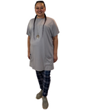 WOMAN WEARING GRAY SHIRT AND LEGGINGS